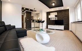 Black & White Komfortowe Apartamenty 2 Km Od Centrum